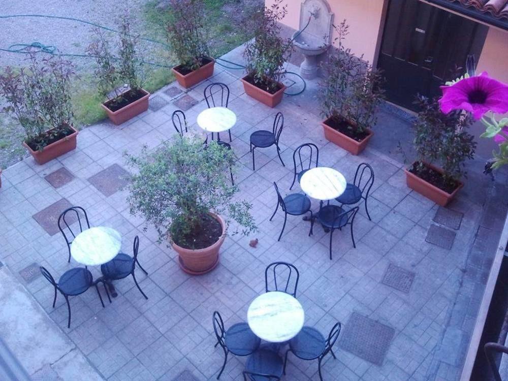 Hôtel La Corte Del Poeta à Buscate Extérieur photo