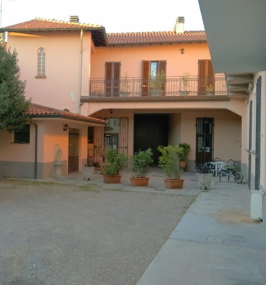 Hôtel La Corte Del Poeta à Buscate Extérieur photo
