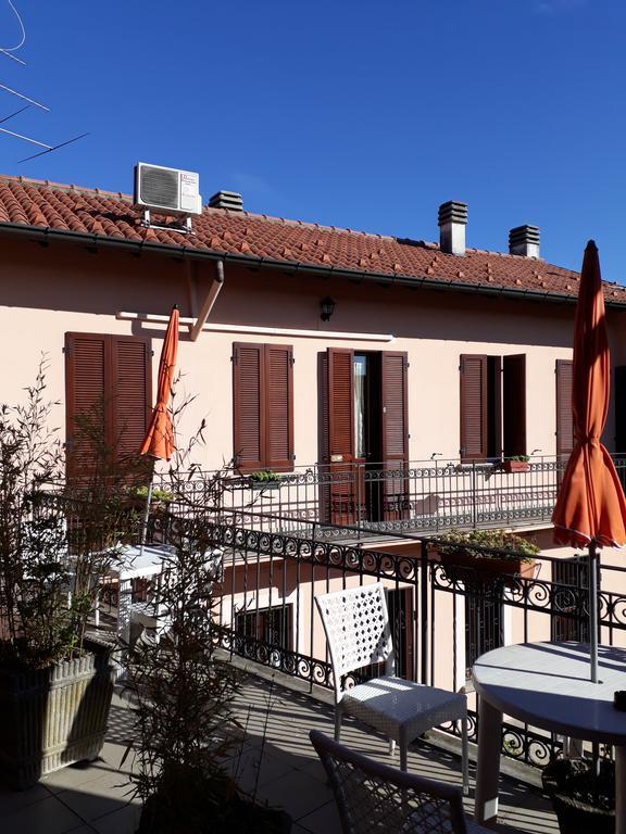 Hôtel La Corte Del Poeta à Buscate Extérieur photo
