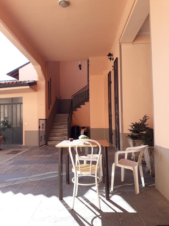 Hôtel La Corte Del Poeta à Buscate Extérieur photo
