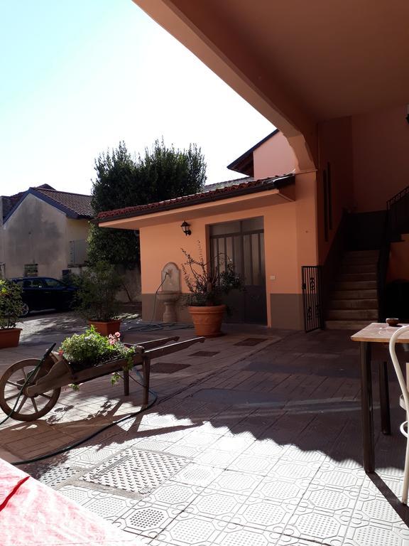Hôtel La Corte Del Poeta à Buscate Extérieur photo