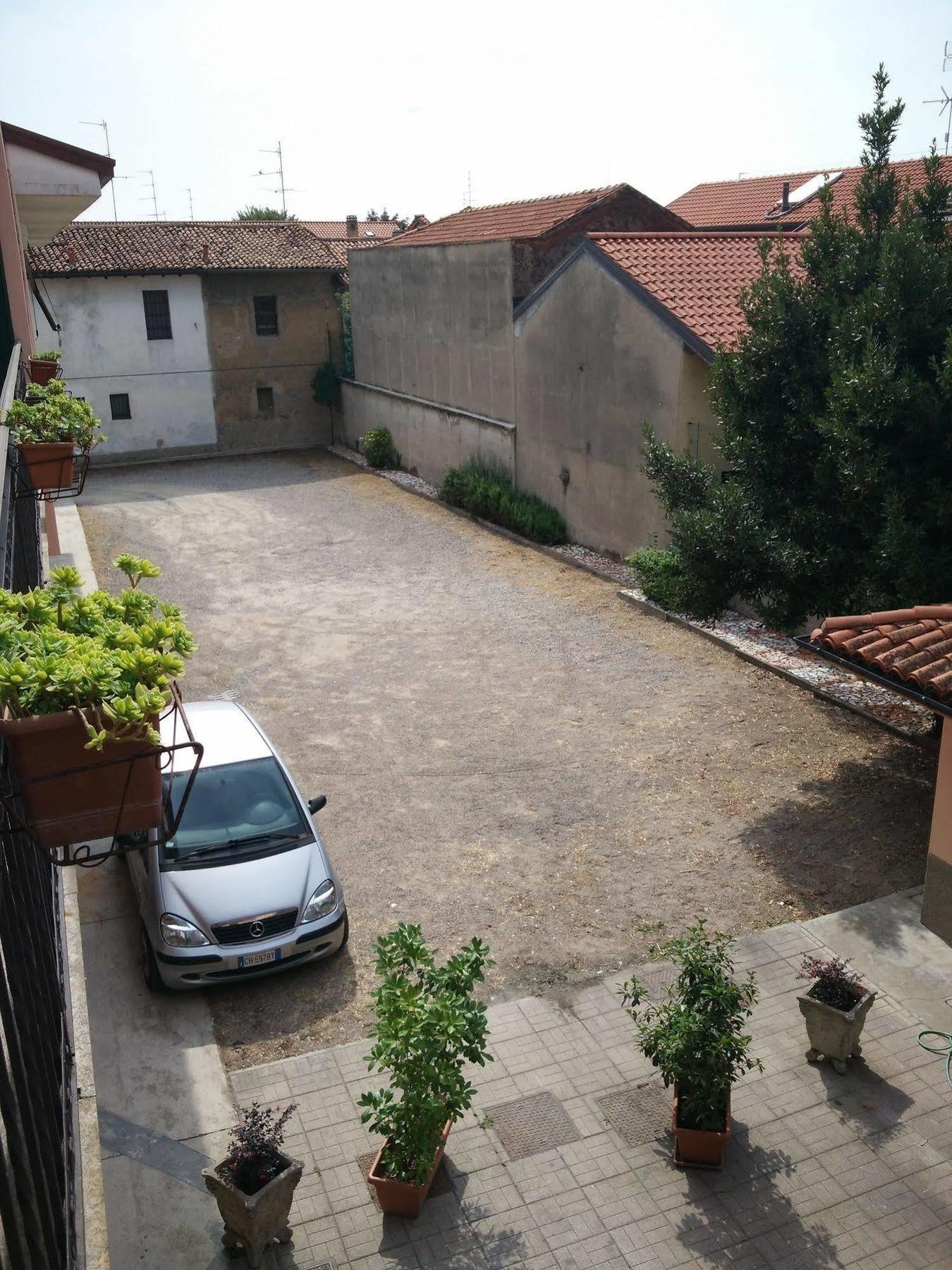 Hôtel La Corte Del Poeta à Buscate Extérieur photo