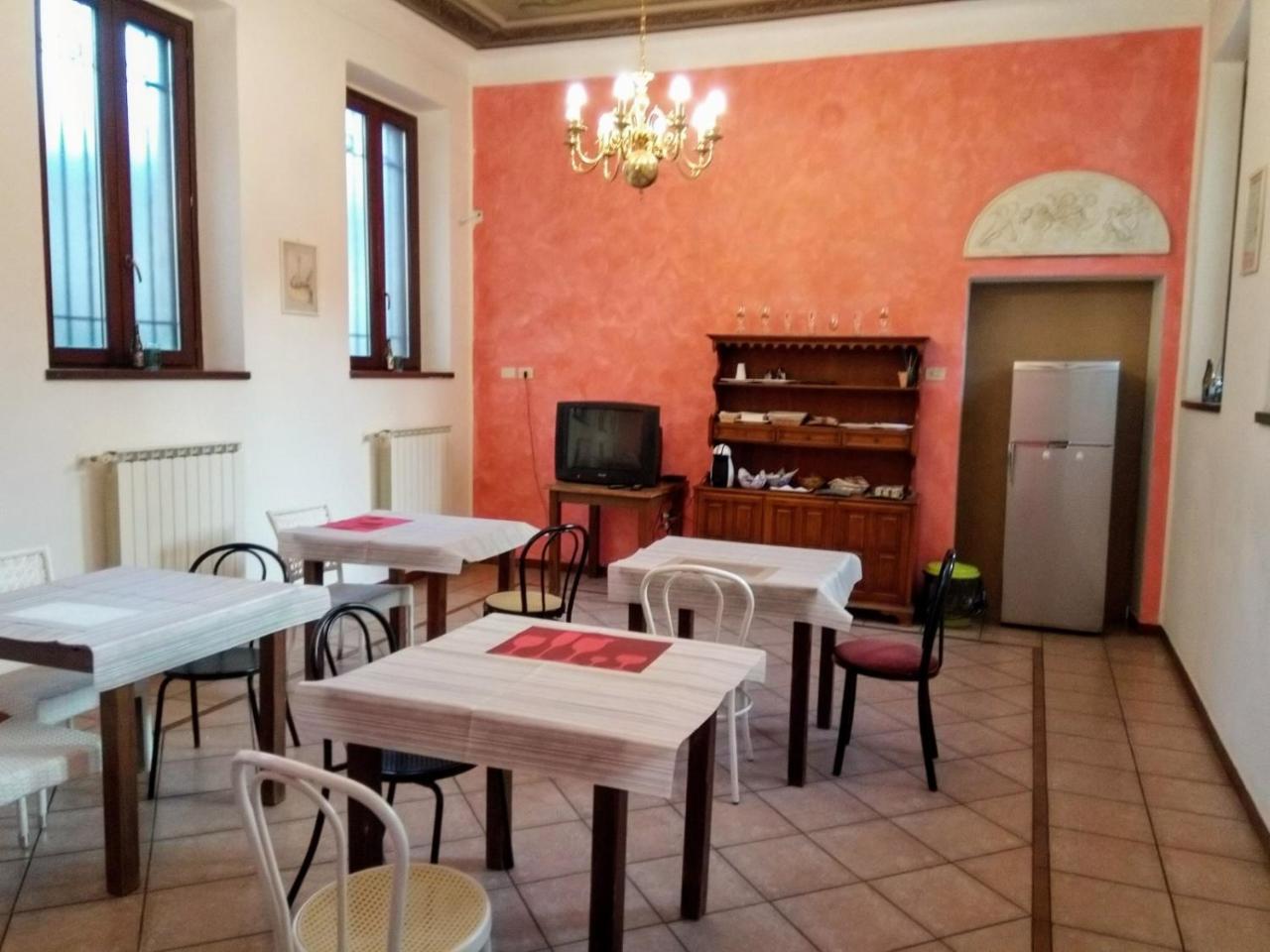Hôtel La Corte Del Poeta à Buscate Extérieur photo
